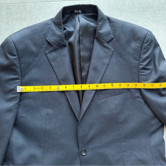 DOLCE & GABBANA Luxurious Charcoal Check Sport Coat - 42R - Picture 10 of 13